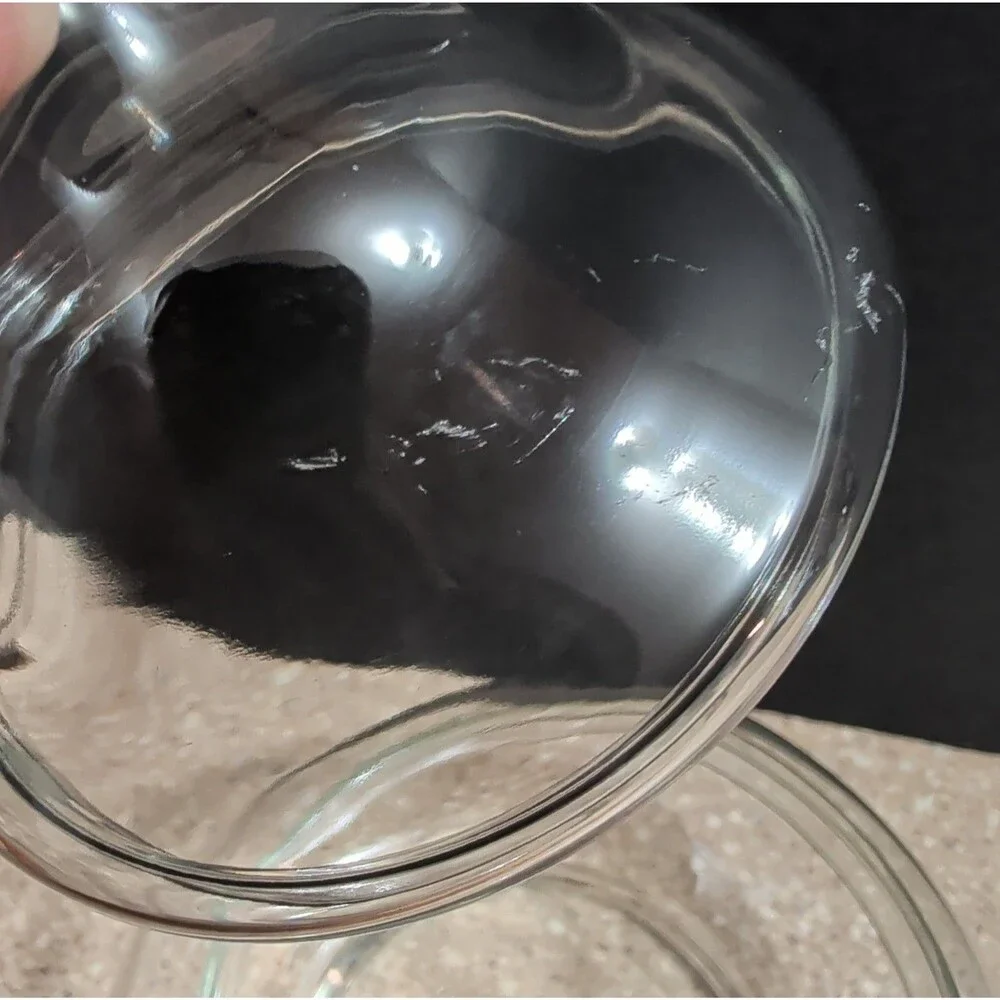 Unbranded clear glass